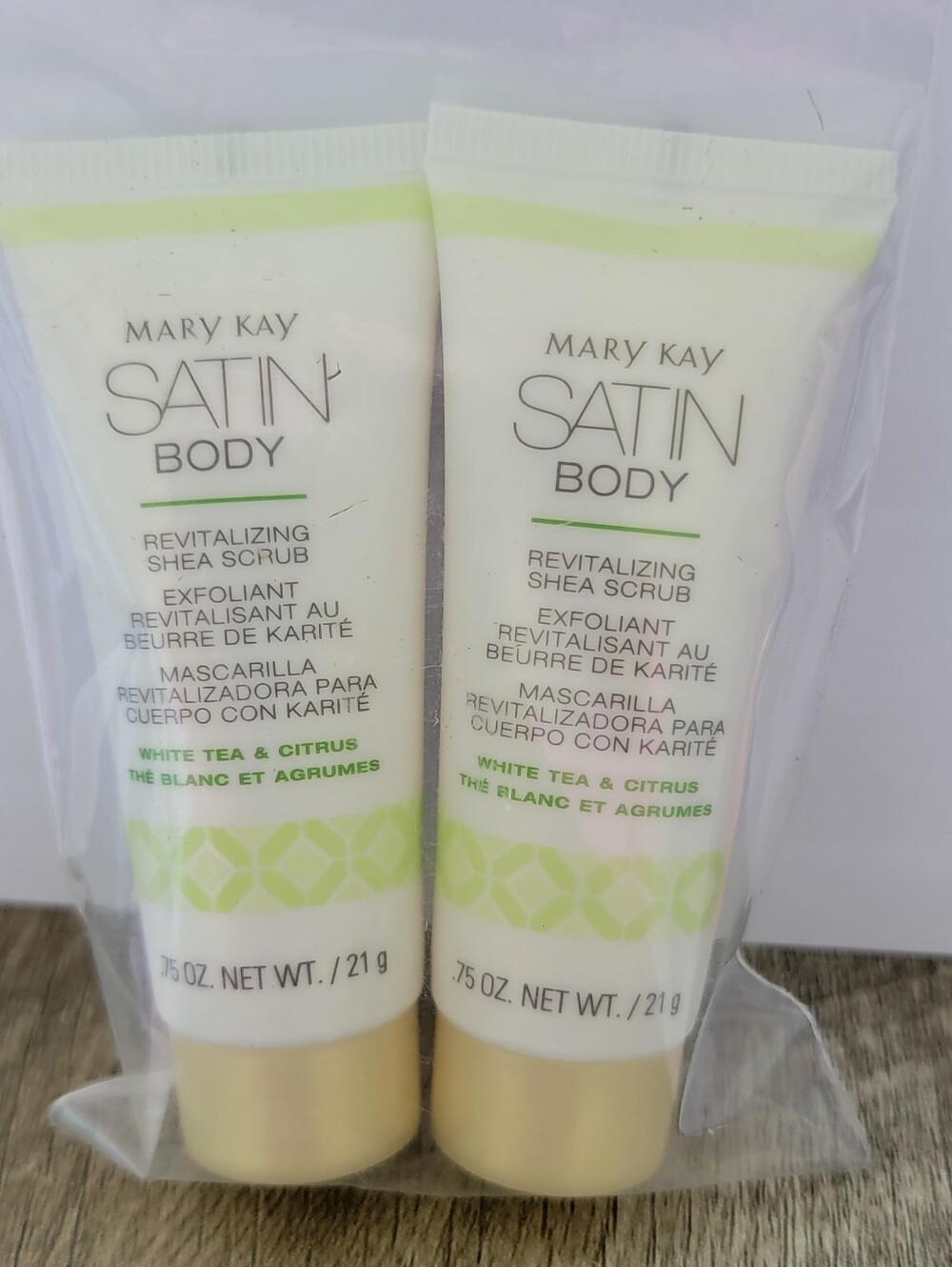 Mary Kay Satin Body Revitalizing Shea Scrub White Tea & Citrus Sample Size